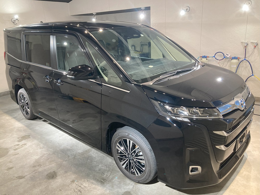 ウル艶デュアルコート】トヨタ ノア ブラック【新車】 - 洗車研磨