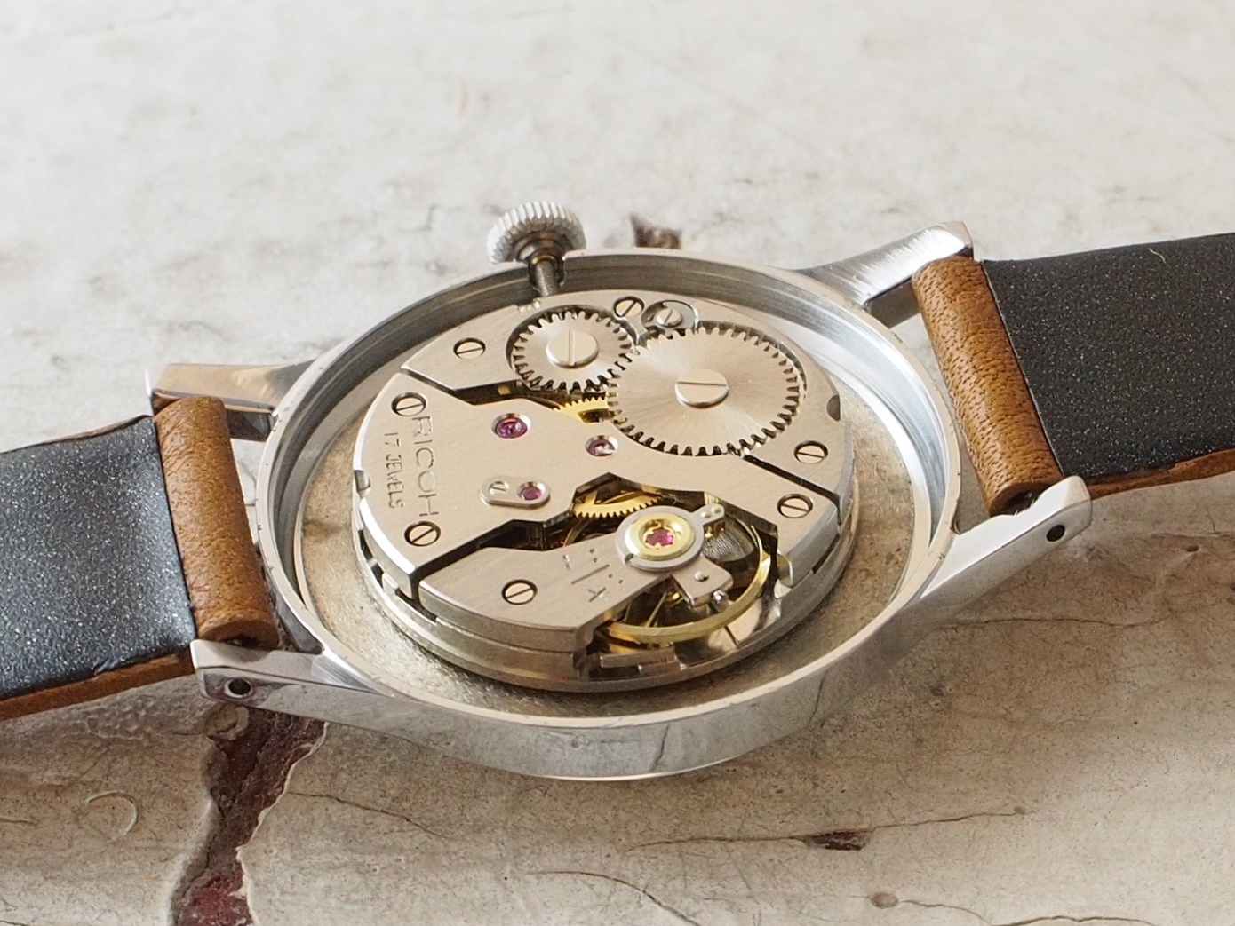 RICOH SWING | L o'clock