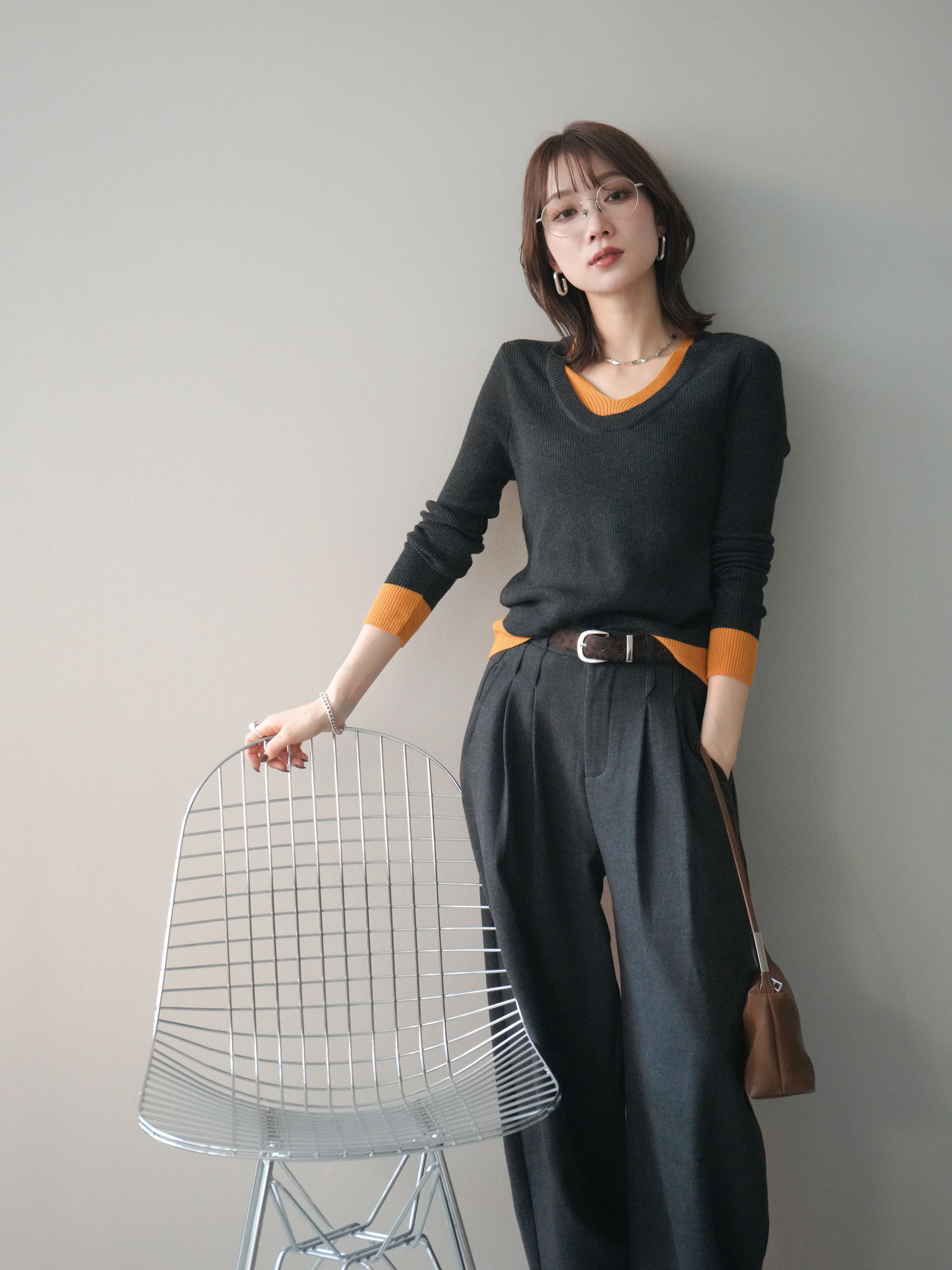 予約]Uネック配色レイヤードリブニットトップス/charcoal – Lumier