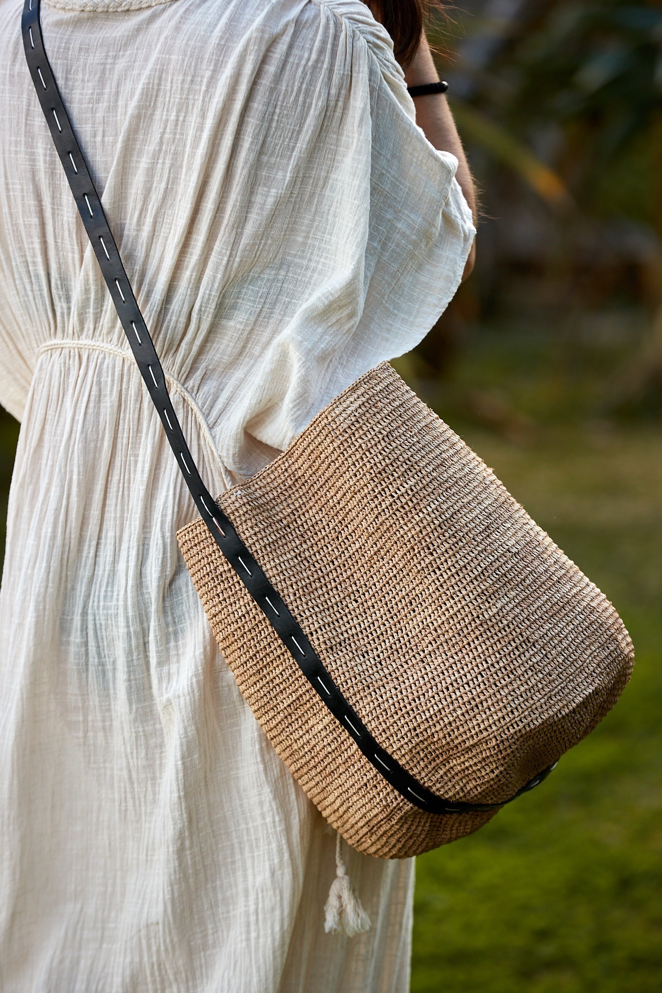 ALICE M BAG LEATHER STITCH - Raffia Bag - Made In Mada