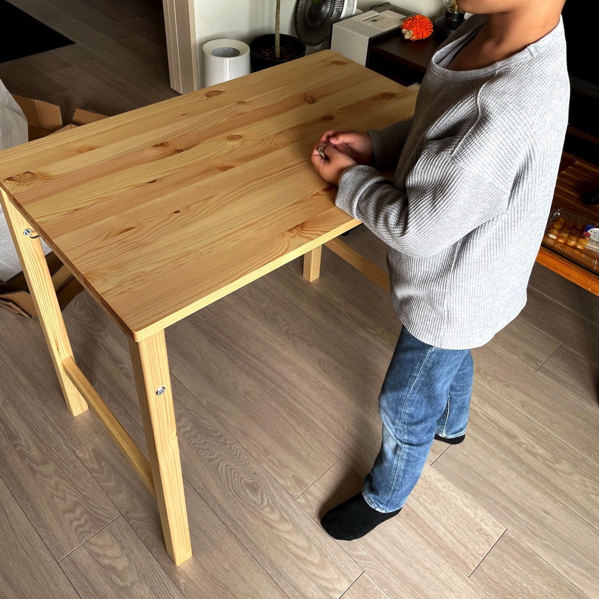 無印良品の折りたたみ式パイン材テーブルがテレワーク・勉強机に使える