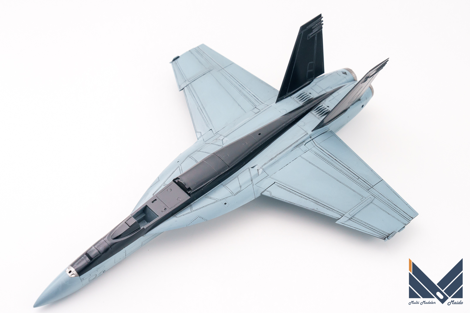 ハセガワ 1/72 F/A-18E 2 塗装＆デカール完了 | 模型工房M
