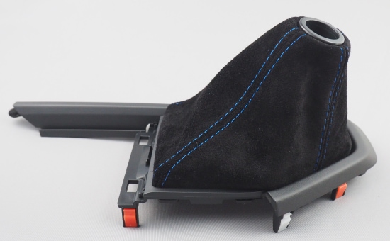 S660 MTシフトブーツ本革＆ウルトラスエード（アルカンタラ）車