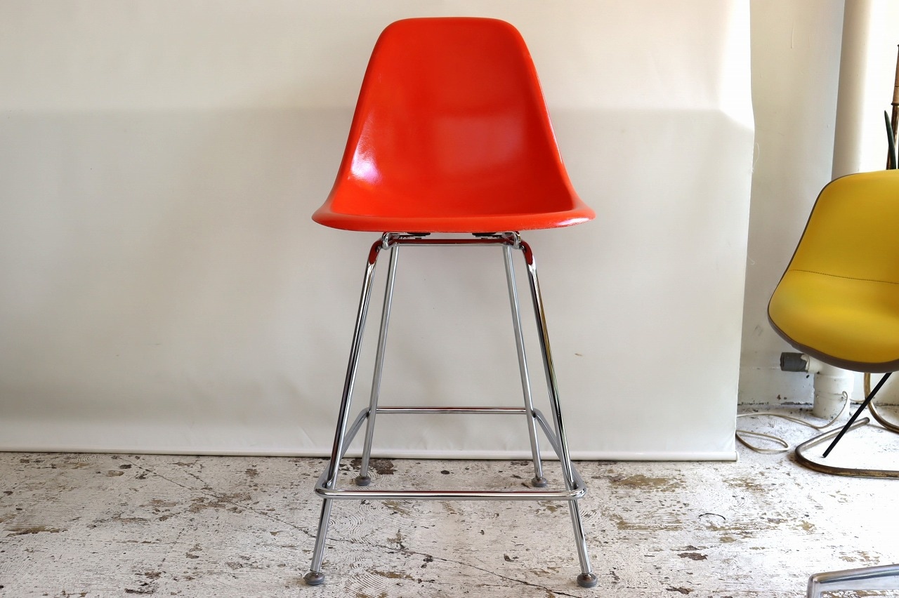 ハーマンミラー社製イームズ サイドシェルチェア(オレンジFRP