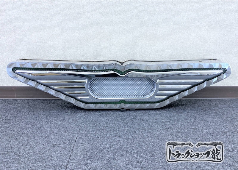 ステンレス 大型 バスマーク アンドン 【鱗柄】 6mm丸棒巻き LEDライト