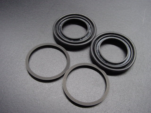 Z550FX用 フロントキャリパーピストンシールセット | KAWASAKI,Z400FX