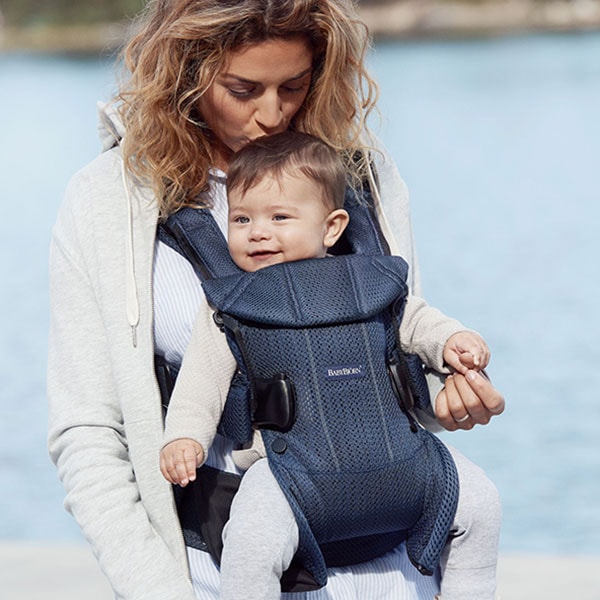 BabyBjorn ベビービョルン ベビーキャリア ONE KAI Air / ネイビー