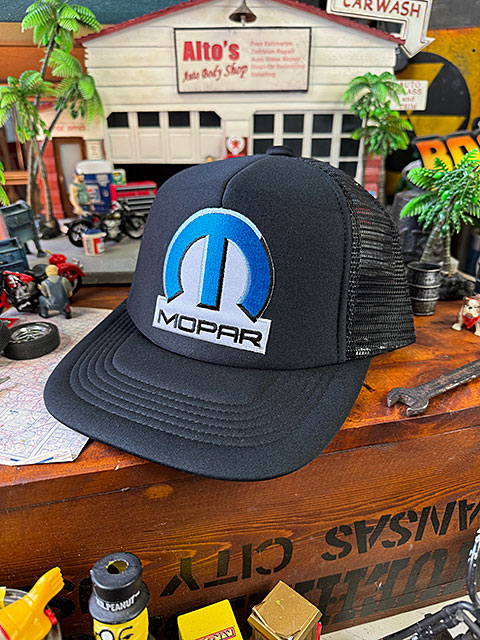 モパー メッシュキャップ （Mロゴ） 帽子色＝ブラック Moparの通販