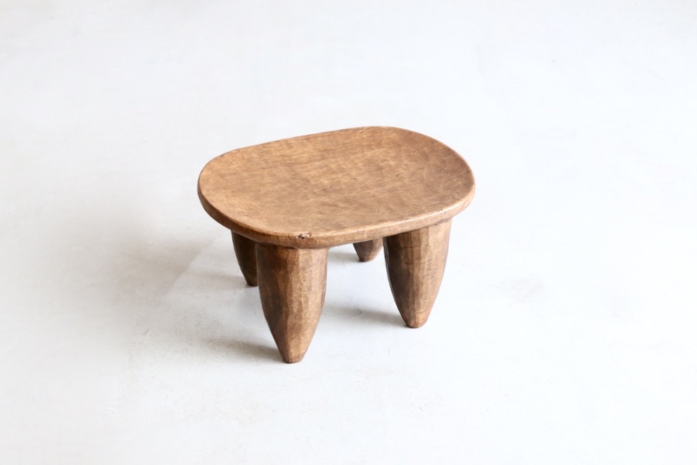 African Crafts (アフリカ工芸品) “セヌフォ族のスツール - LIGHT