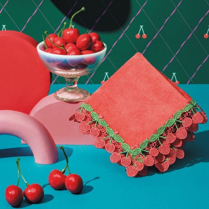 完売】近沢レース店 さくらんぼ レッド 7月 シーズンタオルハンカチ