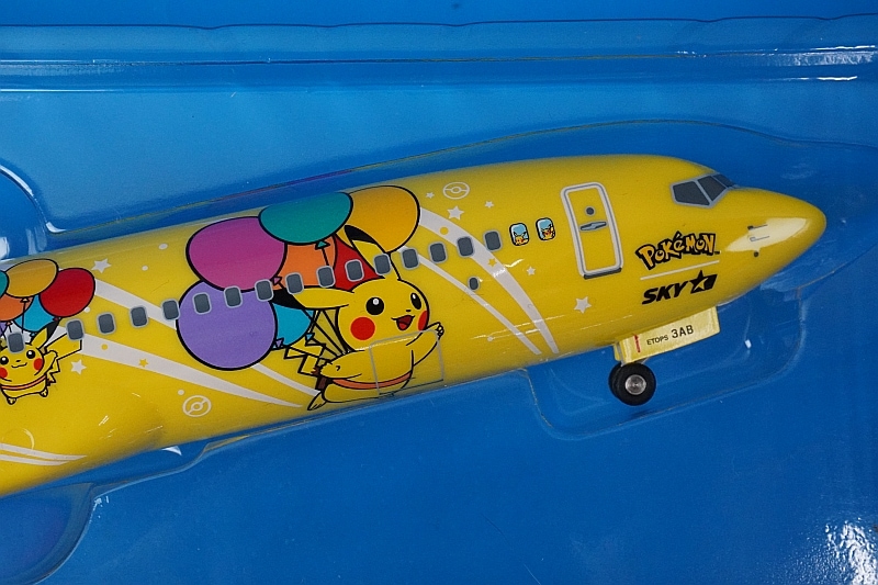 1/130 B737-800 スカイマーク ポケモン ピカチュウジェット JA73AB