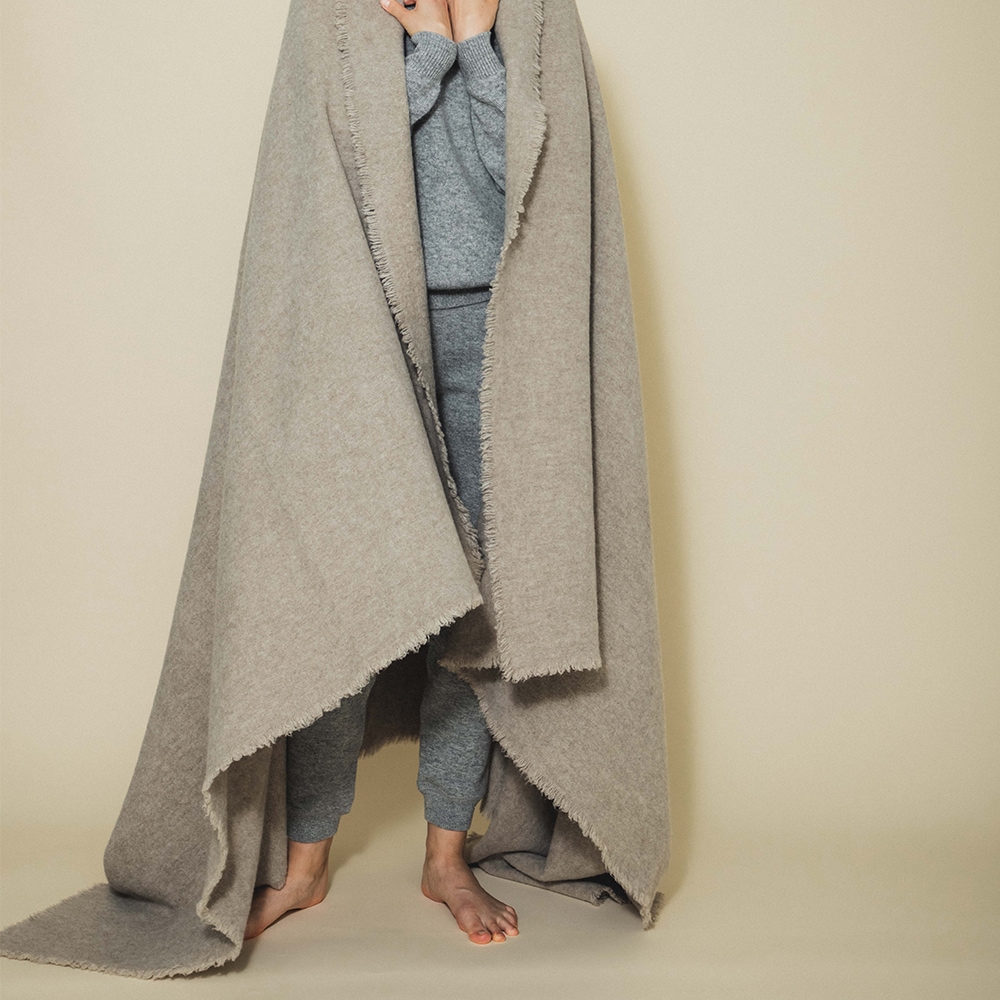 カシミヤ100％ 手仕上げブランケット | Blanket | FUKAKINET