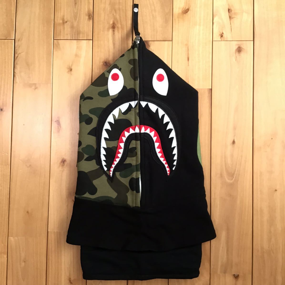 Shark Hoodie ネックウォーマー Black × 1st camo a bathing ape BAPE