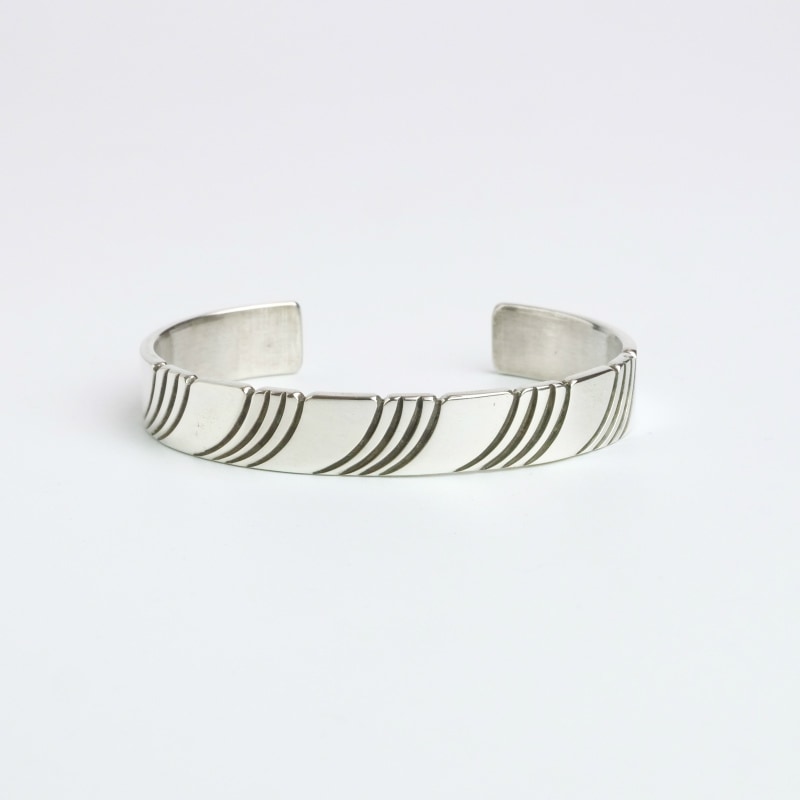 Steve Yellowhorseスティーブイエローホースのバングル｜マライカ公式通販