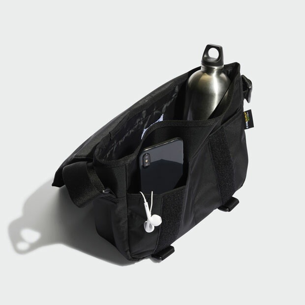 アディカラー コンテンポ ユーティリティ メッセンジャーバッグ S