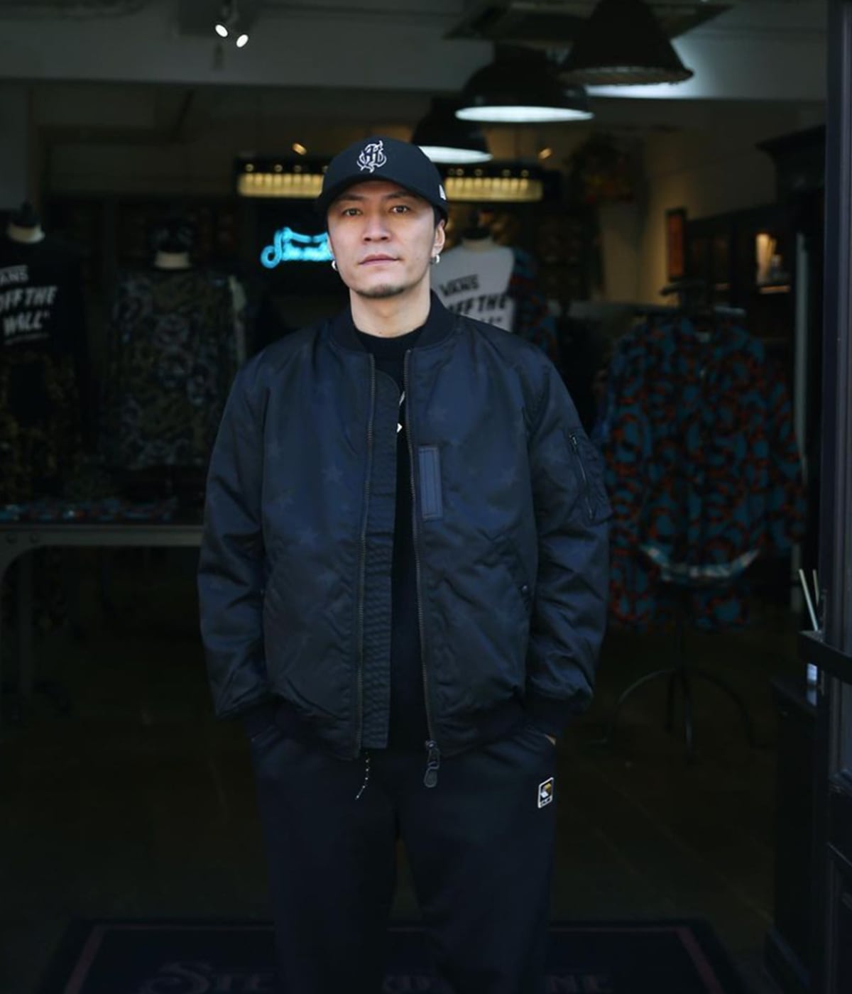 ALLOVER STAR PATTERN MA-1 TYPE FLIGHT JACKET【BLACK 】｜CALEE