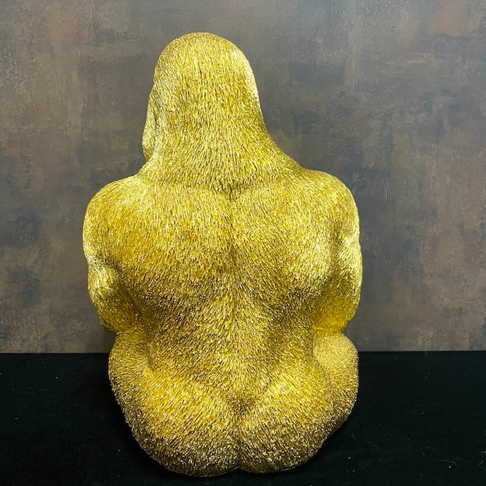 金ゴリラの置物 小物置き トレー台付き 巨大ゴールデンゴリラ グッズ