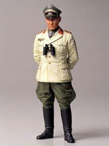 タミヤ 36305 1/16 ドイツ・アフリカ軍団 ロンメル将軍 | プラモデル