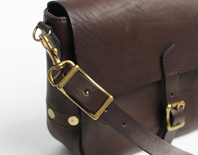 vasco / LEATHER POSTMAN SHOULDER BAG -SMALL (PLANE/USMAIL)