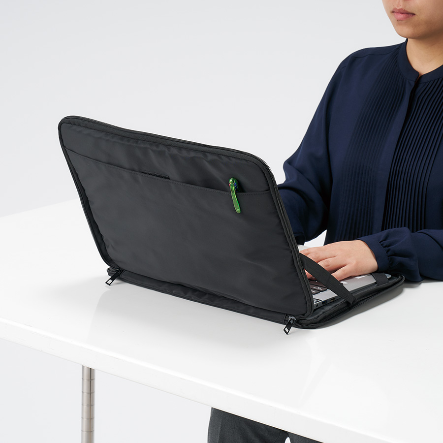 入れたまま使えるノートPCバッグ｜ノベルティ・物販・記念品などの名