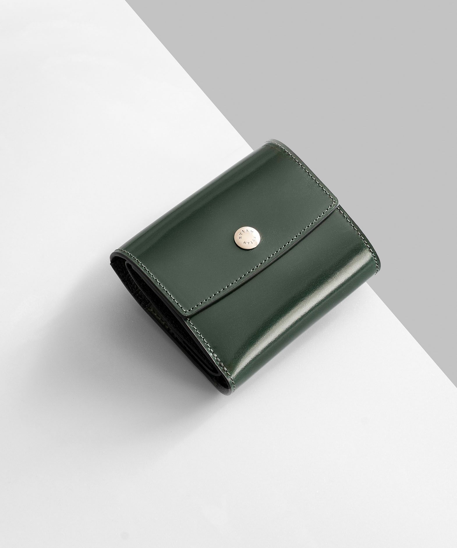 Shell Crdovan（シェルコードバン） by ロカド社 | 大人のバッグ・財布