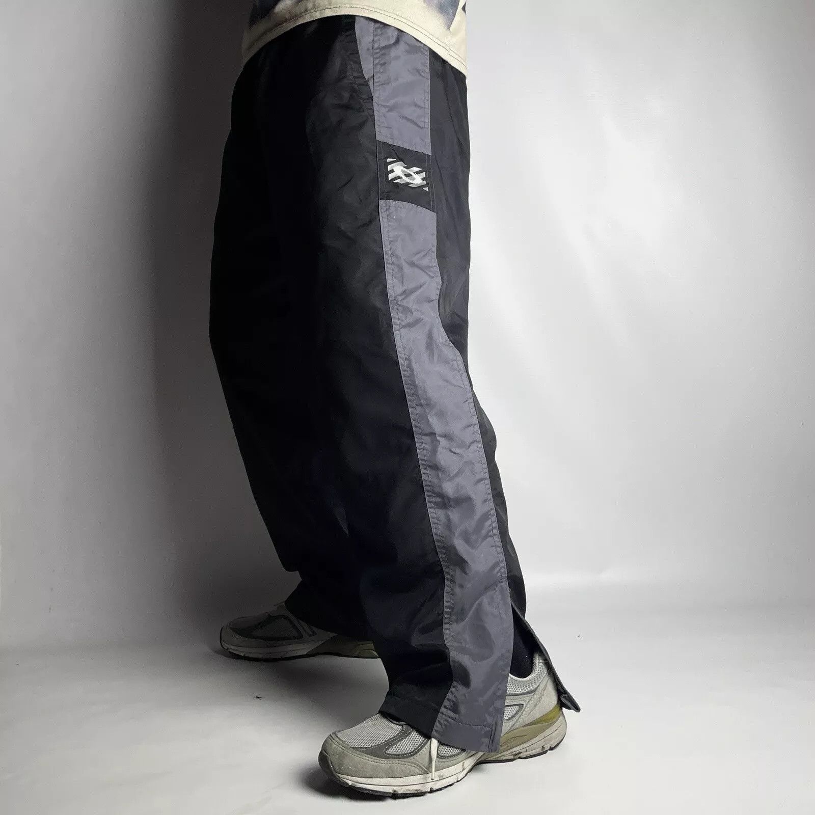Oakley × Vintage ☠️ OAKLEY 00s SOFTWARE Baggy Nylon Logo Pants