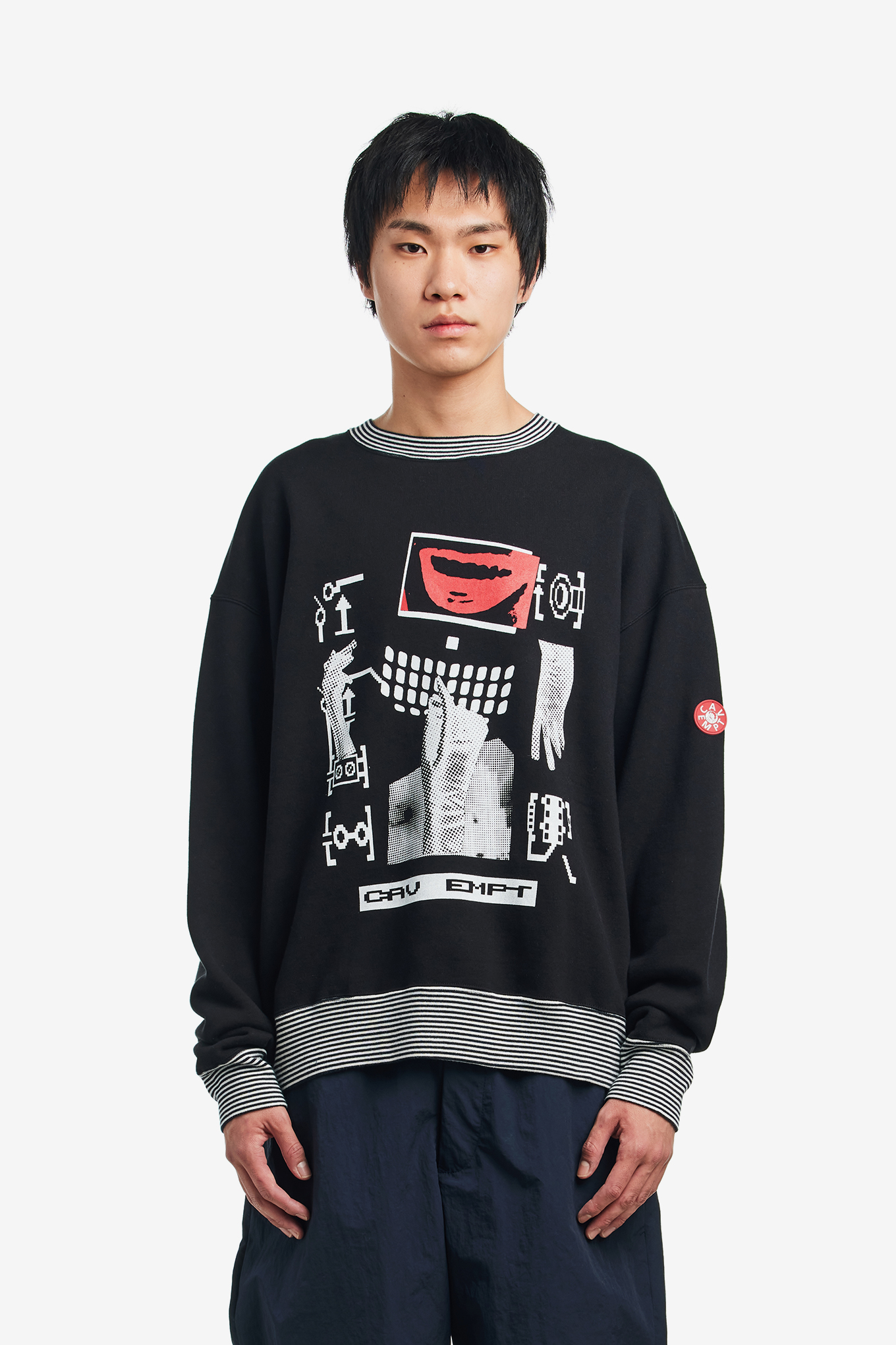 LIPS DISPLAY CREW NECK-CAV EMPT-174000 | 웍스아웃