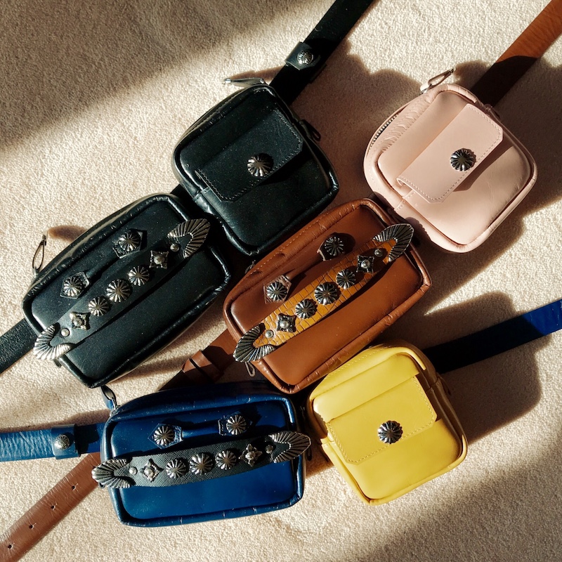 トーガ」から財布としても活躍するベルトバッグが登場 - WWDJAPAN