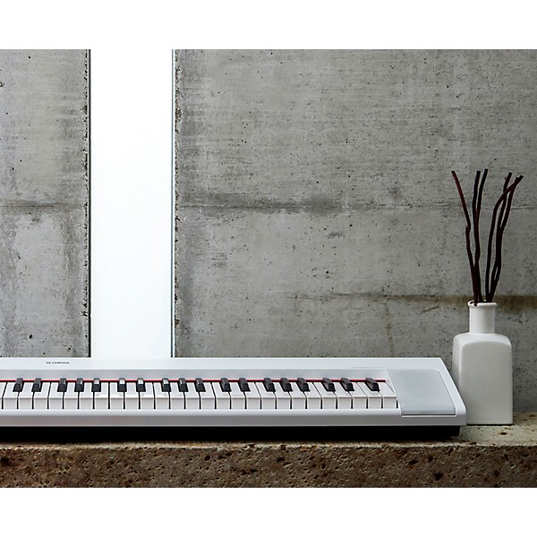 Yamaha NP-32 76-Key Piaggero Portable Keyboard White | Guitar Center