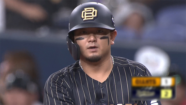 森友哉が勝ち越し打！ 9回に5得点のオリックスがカード初戦勝利｜パ