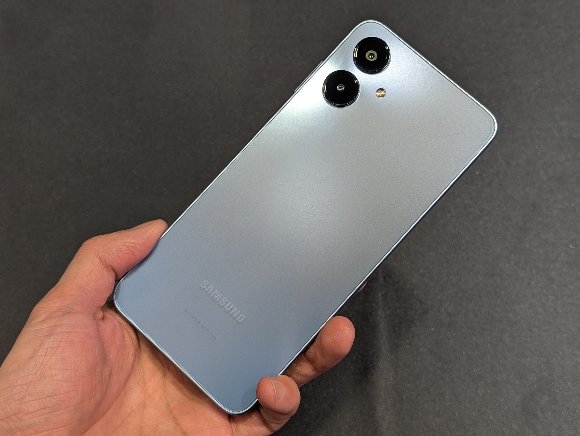 サムスンが新スマホ「Galaxy A25 5G」を発表。6.7インチに大型化した