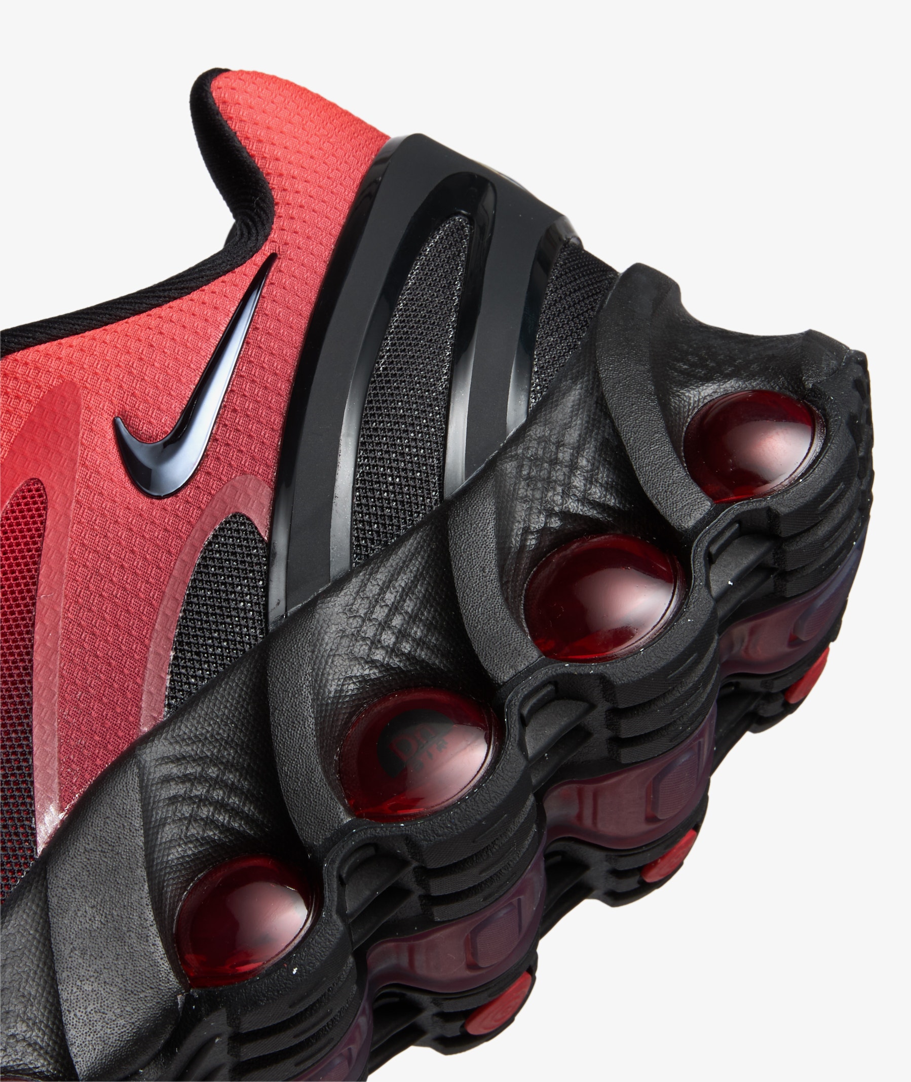 Nike Air Max DN8 in Red | SVD USA