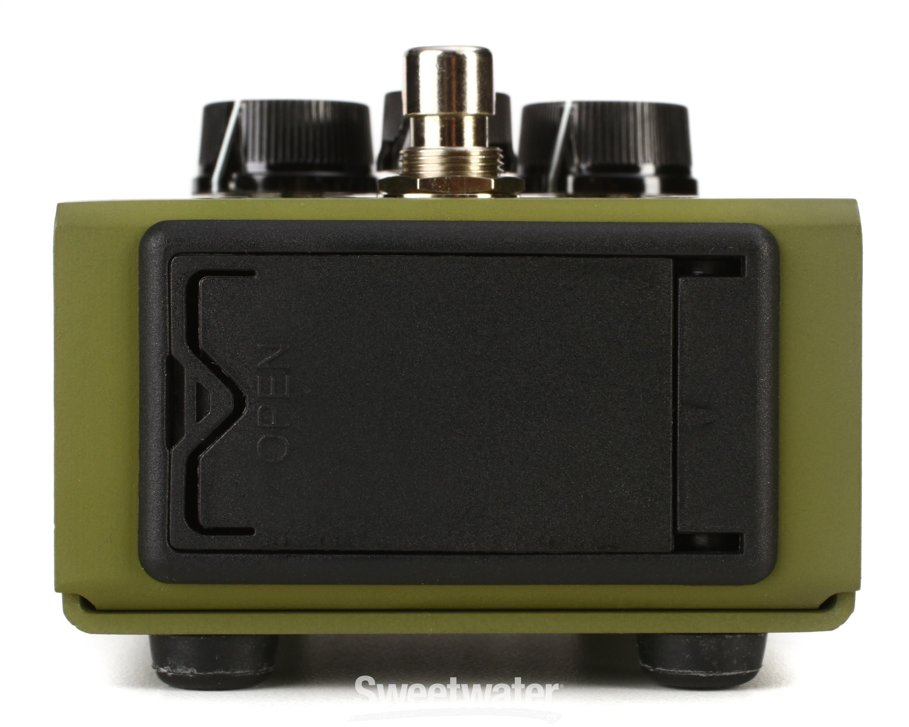 Way Huge Russian-Pickle Fuzz Pedal | Sweetwater