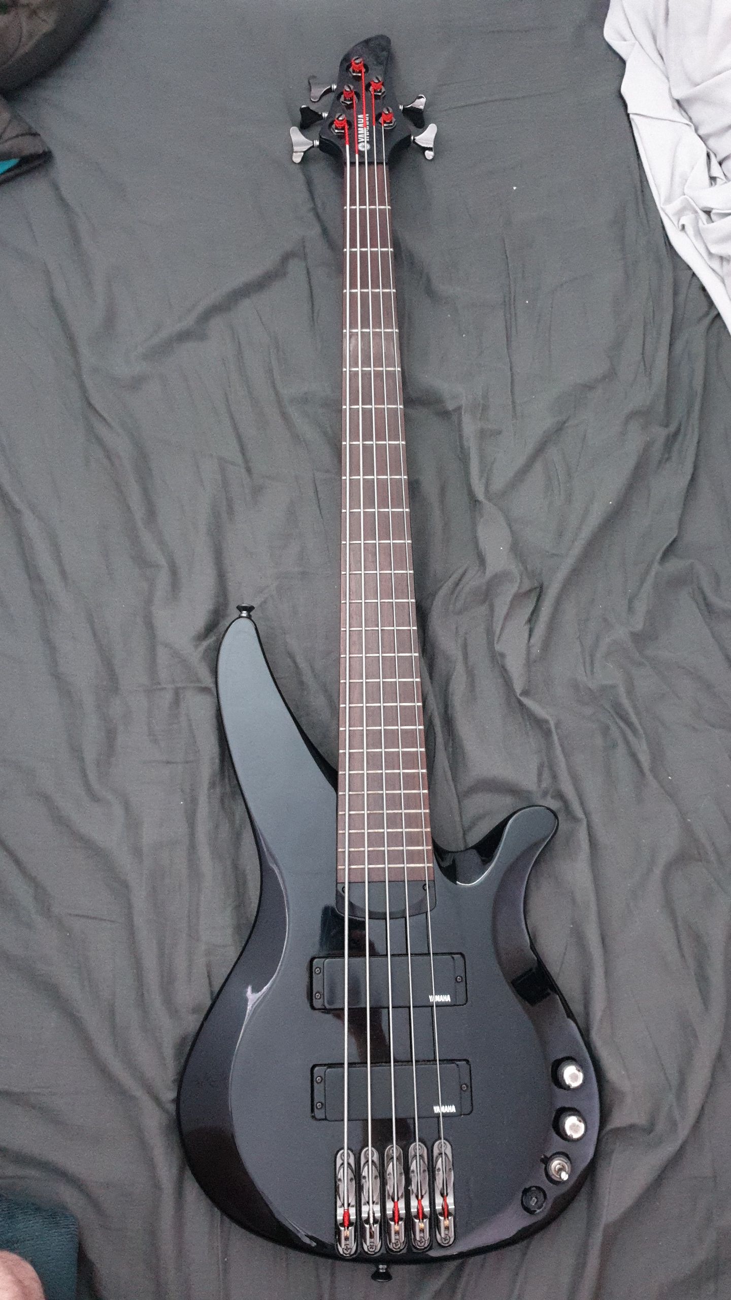 RBX775 - Yamaha RBX775 - Audiofanzine