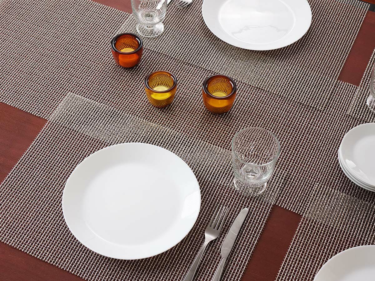 チルウィッチ テーブルランナー カジュアルエレガントなシルバー