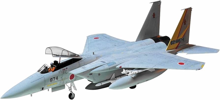 Amazon.com: Tamiya 61030 JASDF F-15J Eagle (Japanese Import) [Toy