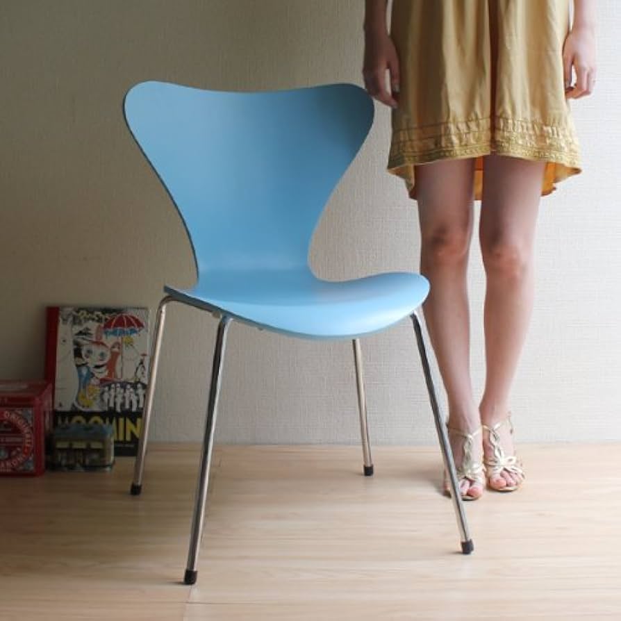 Amazon｜SEVEN CHAIR（セブン・チェア）ブルー・木目なし 【デザイナー