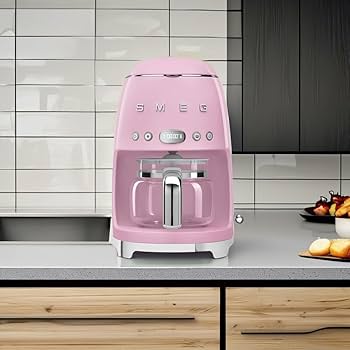 Amazon | Smeg 50's レトロピンクドリップコーヒーマシン | SMEG