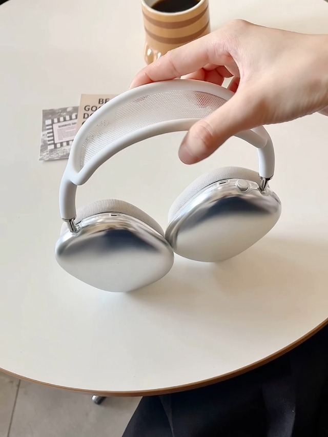 Amazon.com: QYFZXLV Electroplated Silver Case for AirPods Max