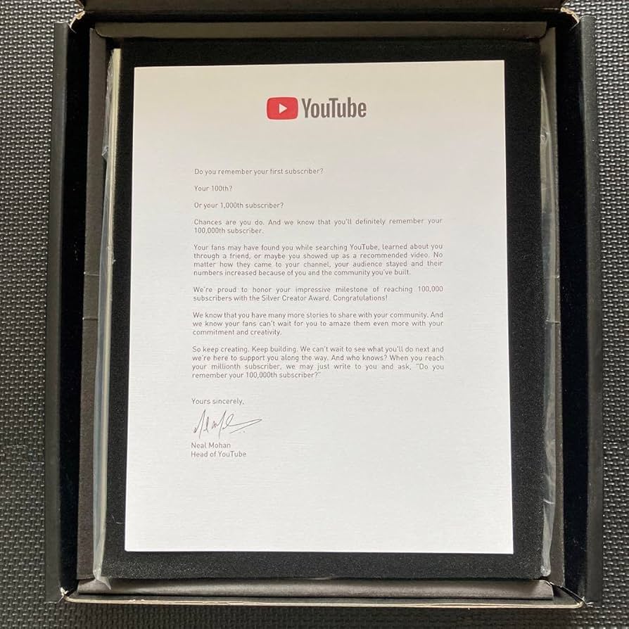 Amazon.co.jp: YouTube 銀の盾 10万人 : おもちゃ