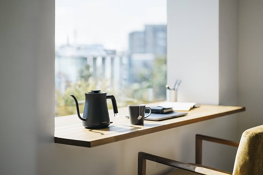 Amazon | 【旧型モデル】バルミューダ ザ・ポット｜電気ケトル