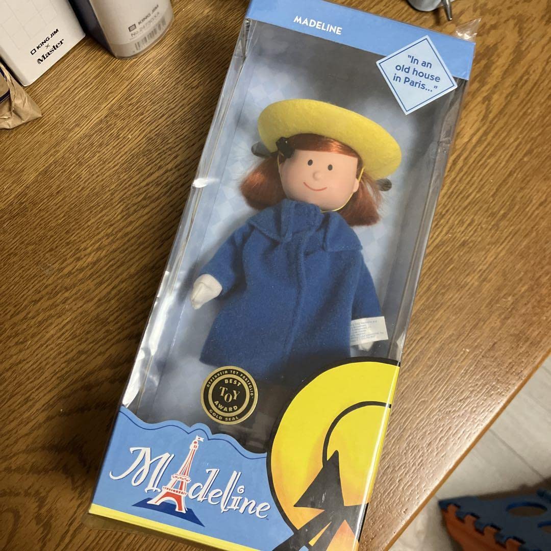 Amazon.co.jp: マドレーヌちゃん MADELINE 人形 エデン社 ファミリア
