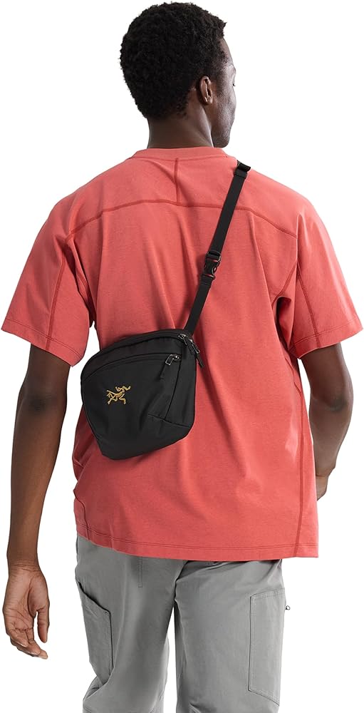 Amazon.com: Arc'teryx Mantis 2 Waist Pack Unisex | Versatile 2.5L