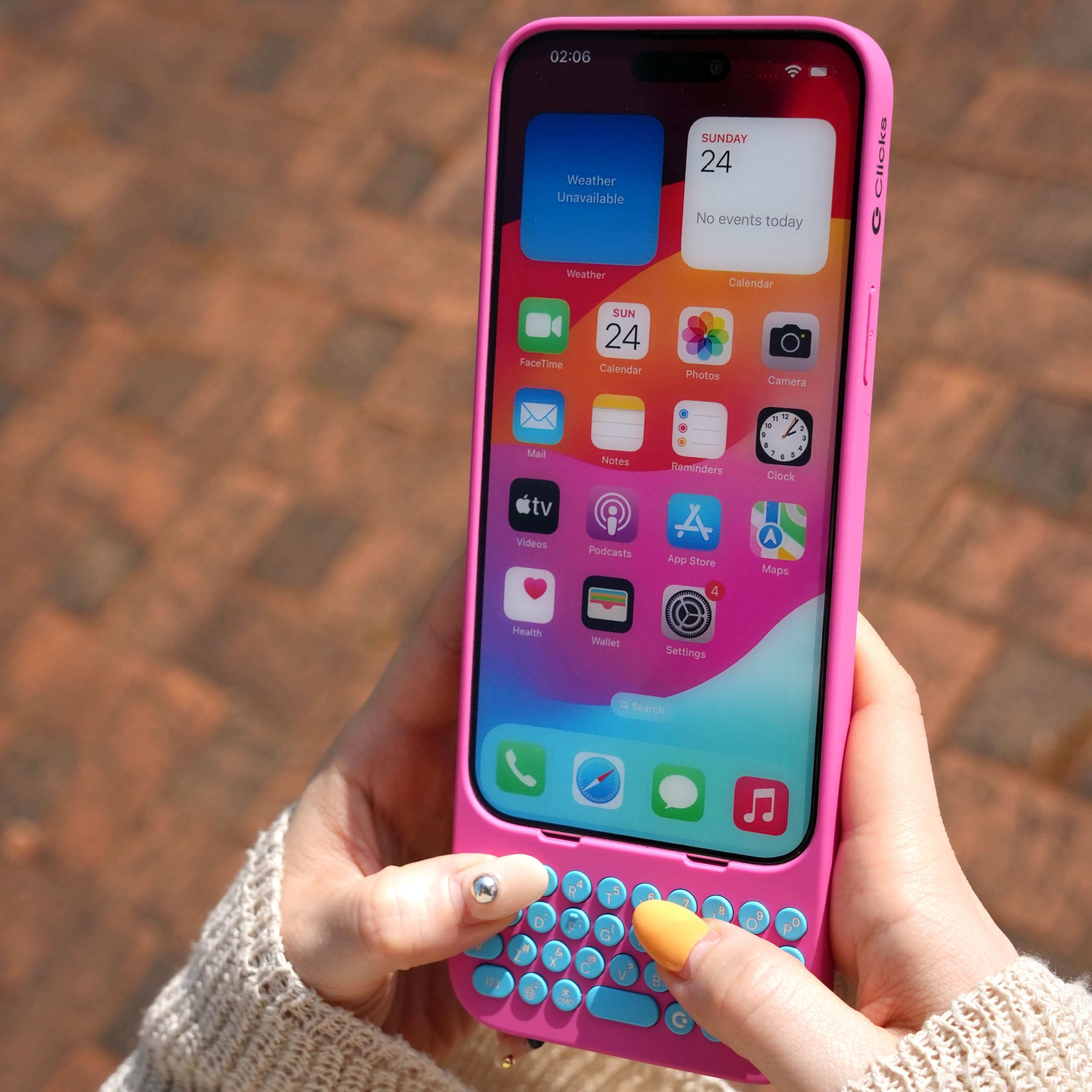 Amazon.co.jp: Clicks(クリックス) iPhone 15 Pro 用 キーボード付き