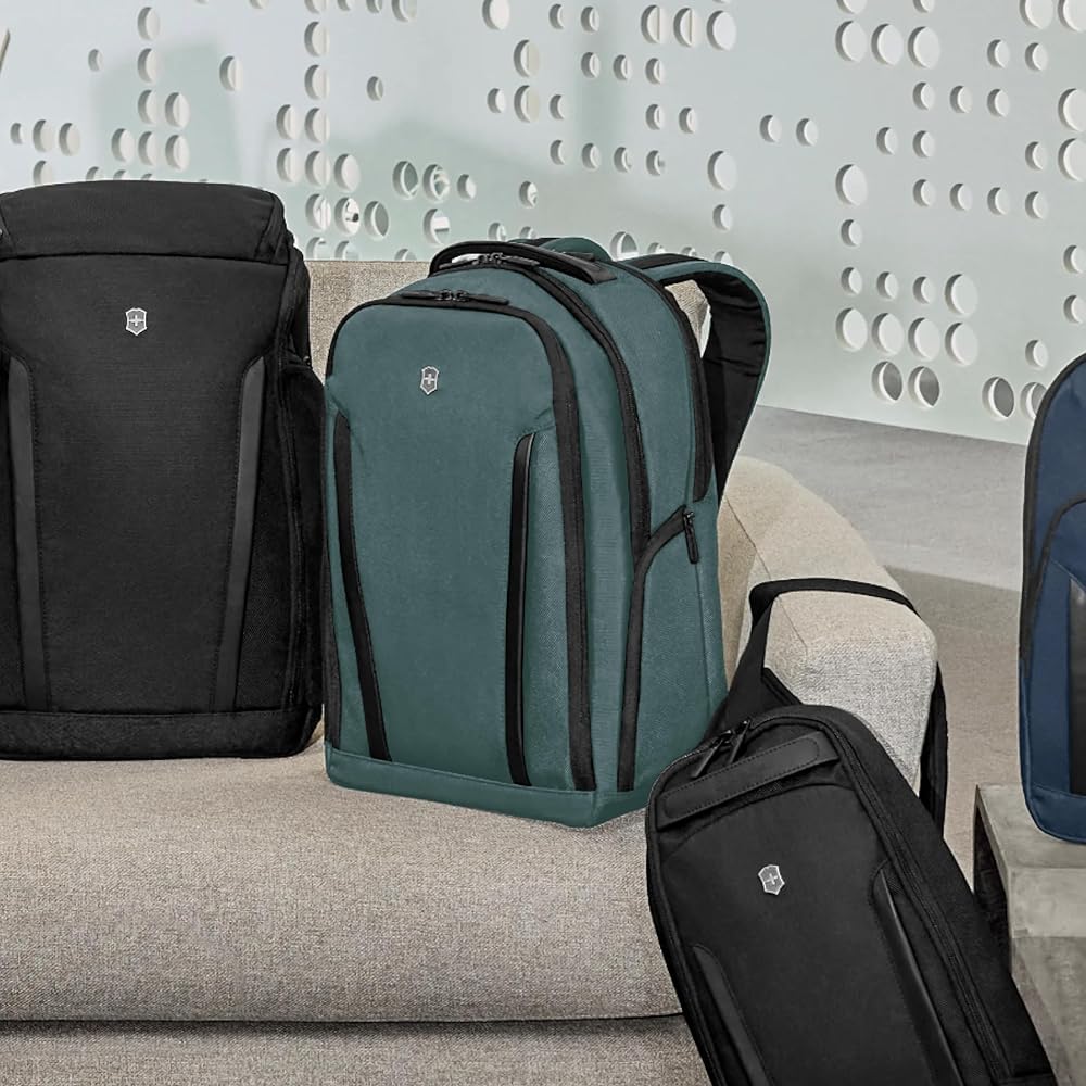 Amazon.co.jp: VICTORINOX Altmont Professional Essential Laptop