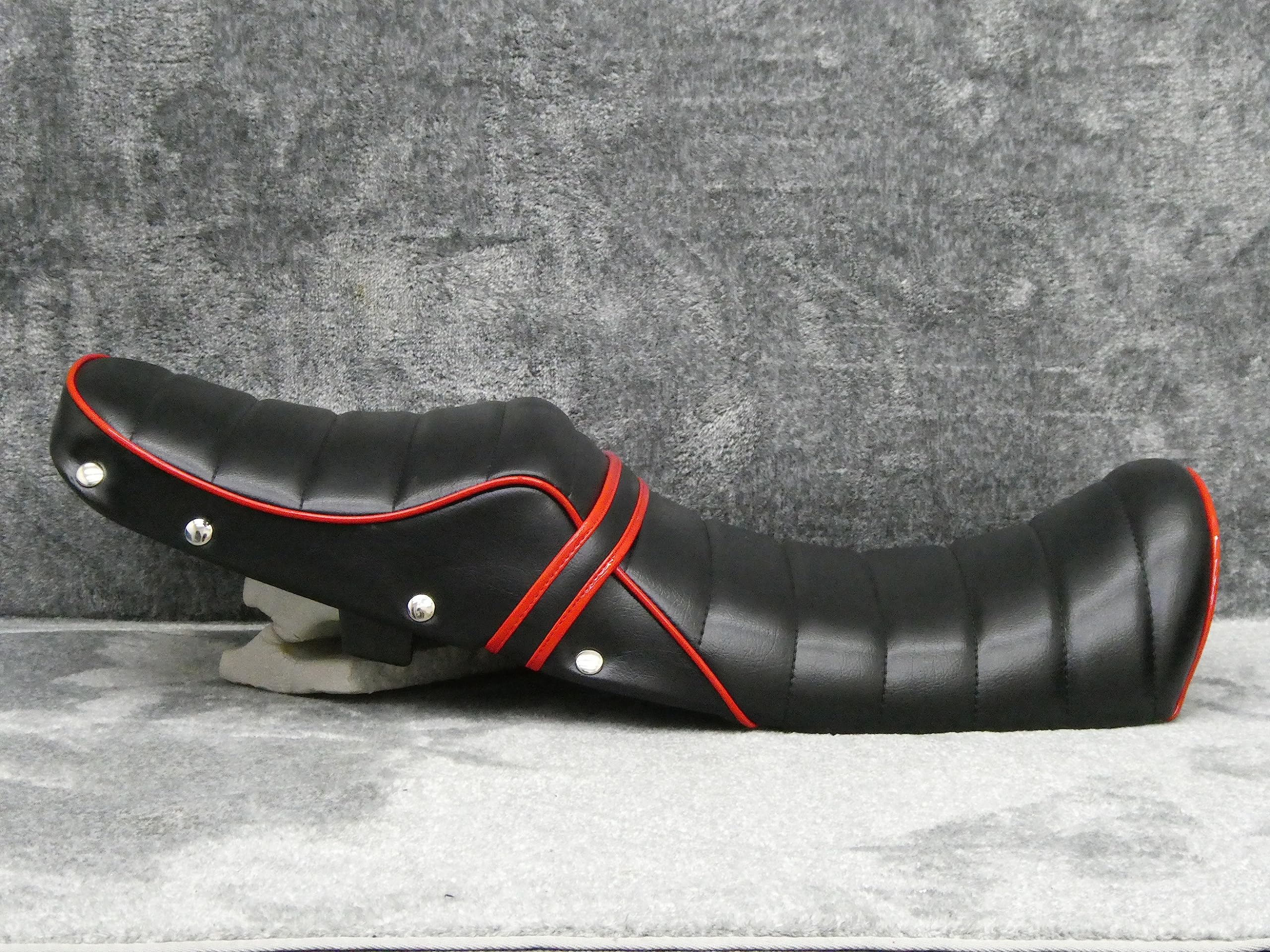 Amazon | NC39 NC42 (黒赤皮鋲打ちタックロールシート)/ NC39