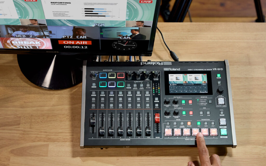 Roland新AVミキサー「VR-6HD」登場！コンパクトながら映像配信や制作に