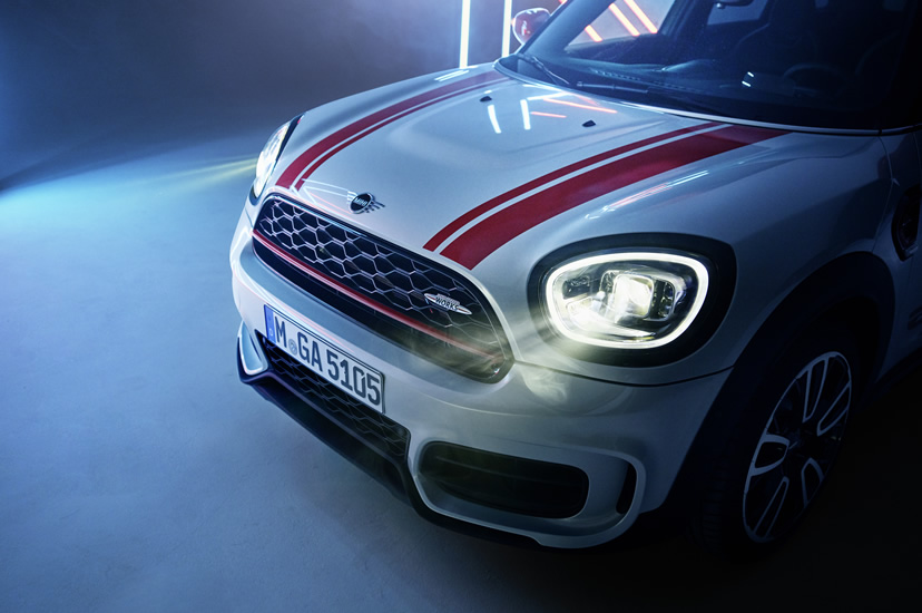 MINIクロスオーバーがマイナーチェンジ！ユニオンジャックテール採用