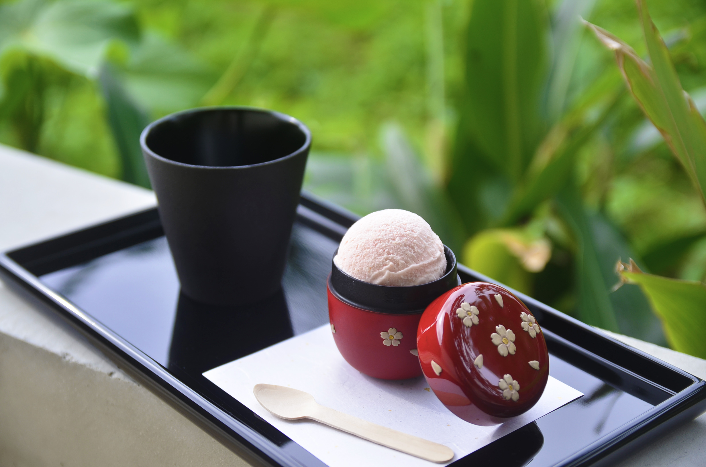 角萬漆器 | コンテンツ | おきなわMICEナビ - 沖縄の会議・研修・展示