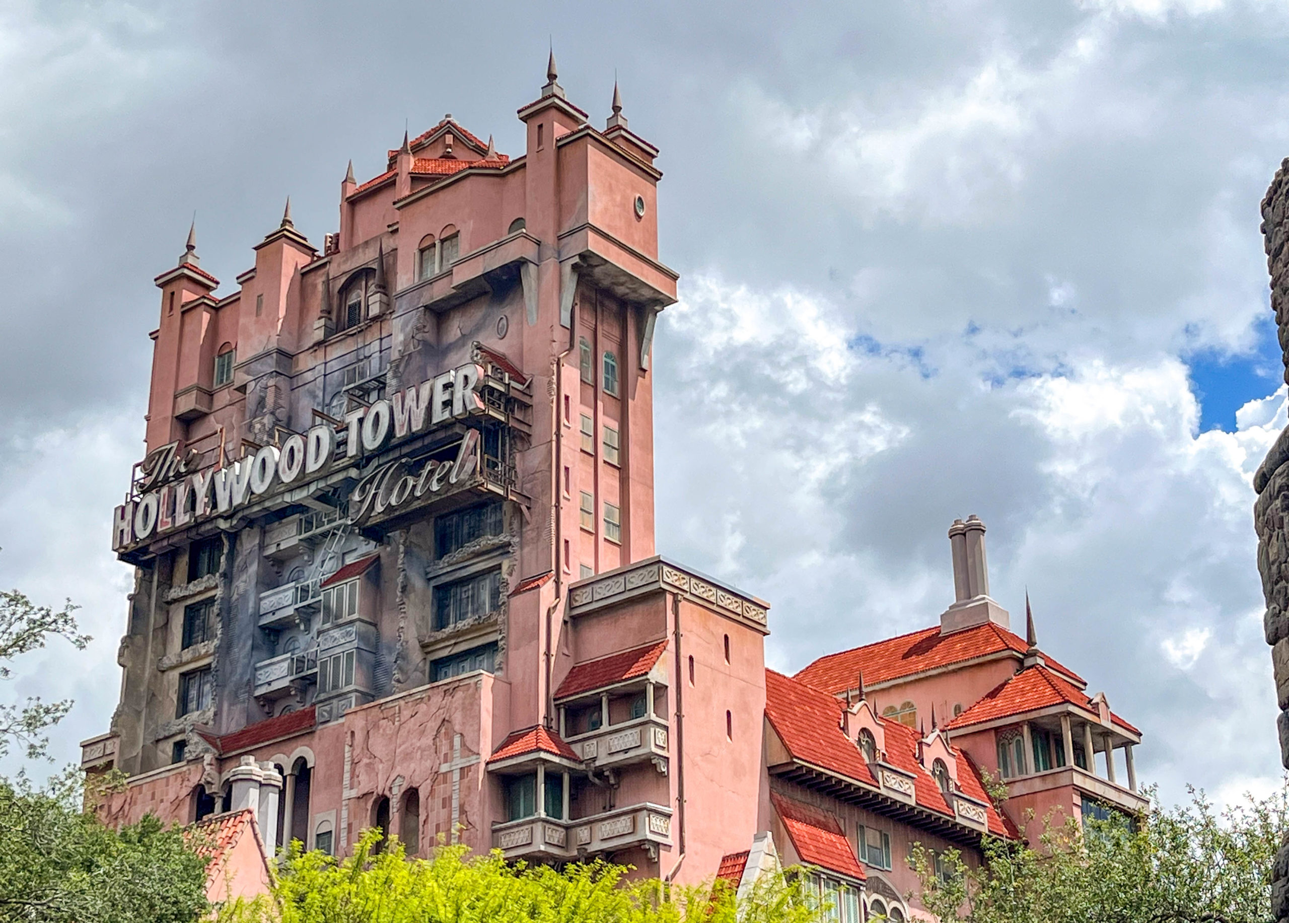Pros and Cons of Twilight Zone Tower of Terror - MickeyBlog.com